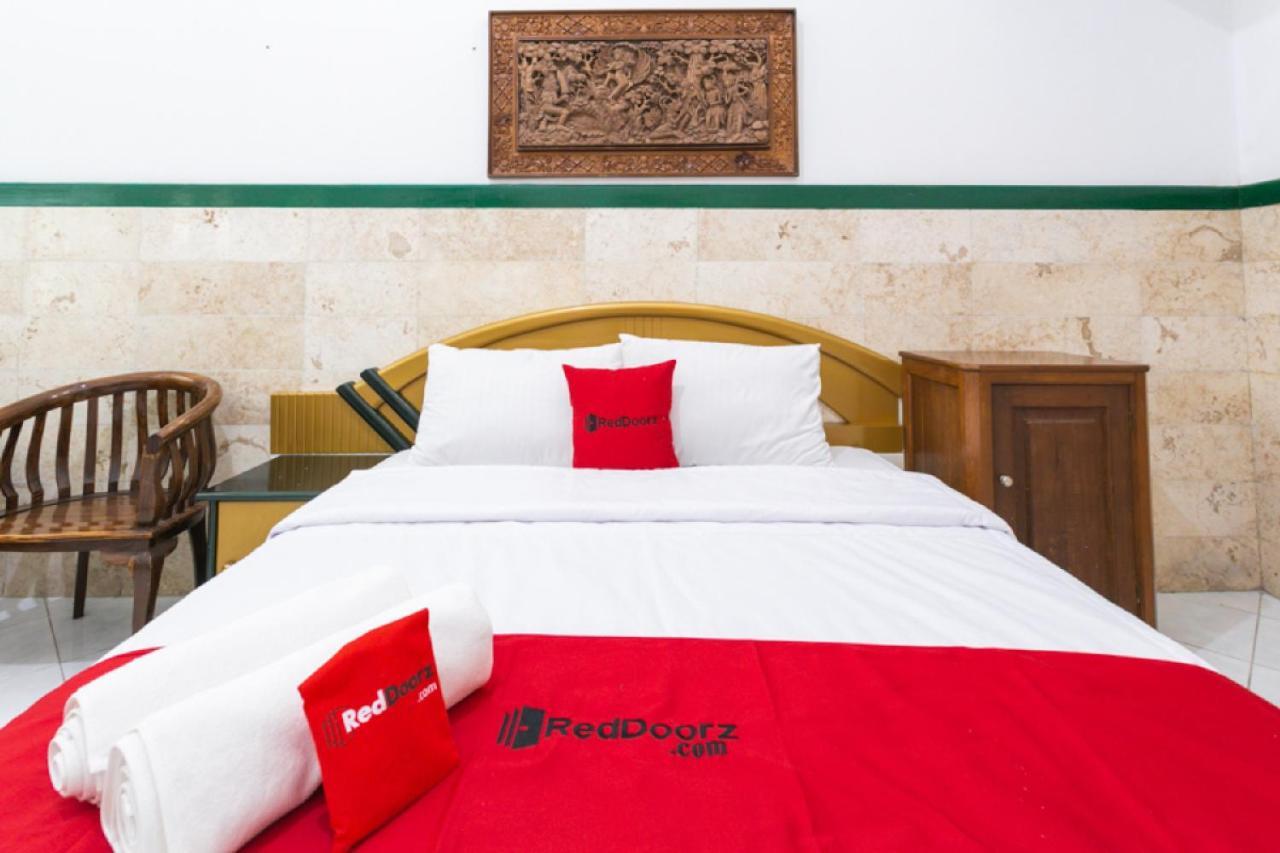 RedDoorz Syariah near Alun Alun Magelang Hotel Bagian luar foto