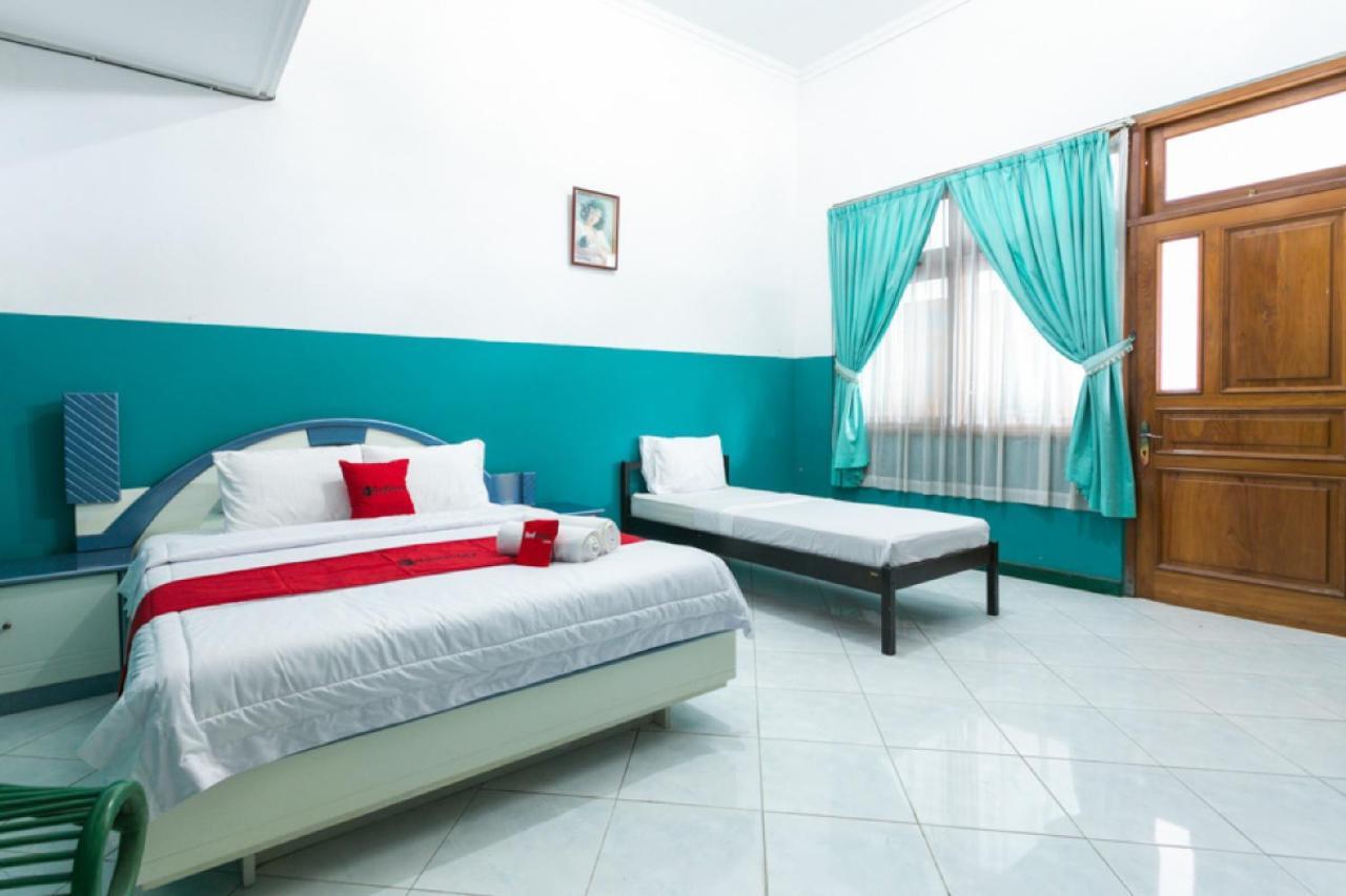 RedDoorz Syariah near Alun Alun Magelang Hotel Bagian luar foto